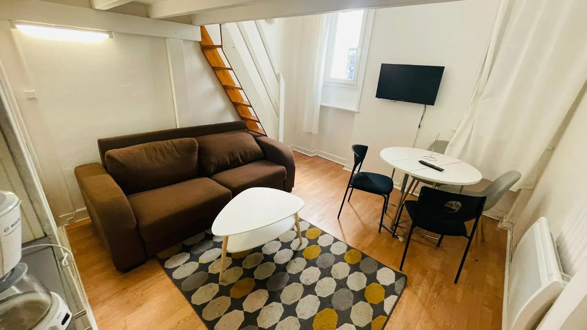 Apartment Centre De - Le Marais Bastille Voltaire - 4 Personnes